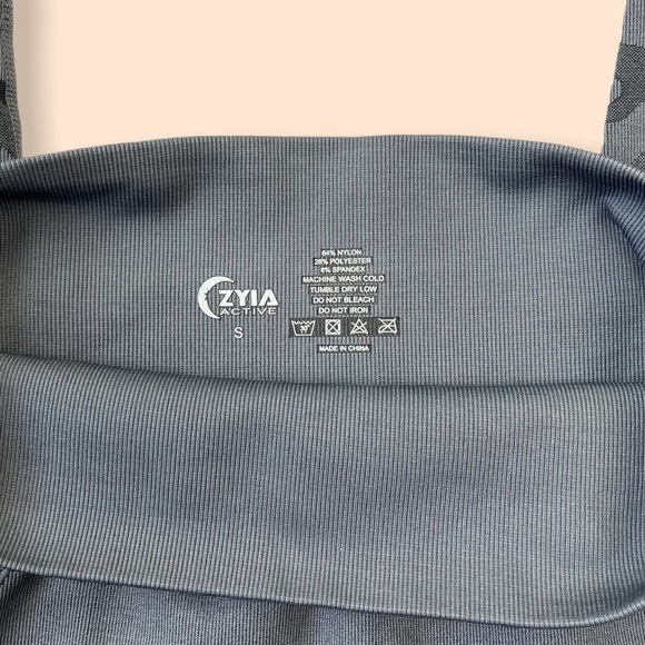 ZYIA Gray Camo Performance Legging - Picture 9 of 9